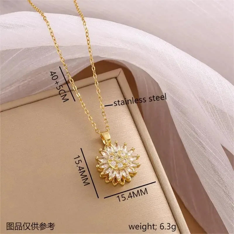 ZAKOL Bloom Pendant Necklace