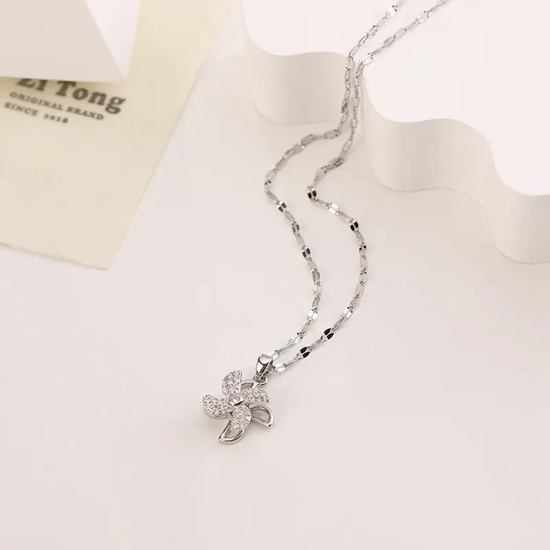 ZAKOL Bloom Pendant Necklace