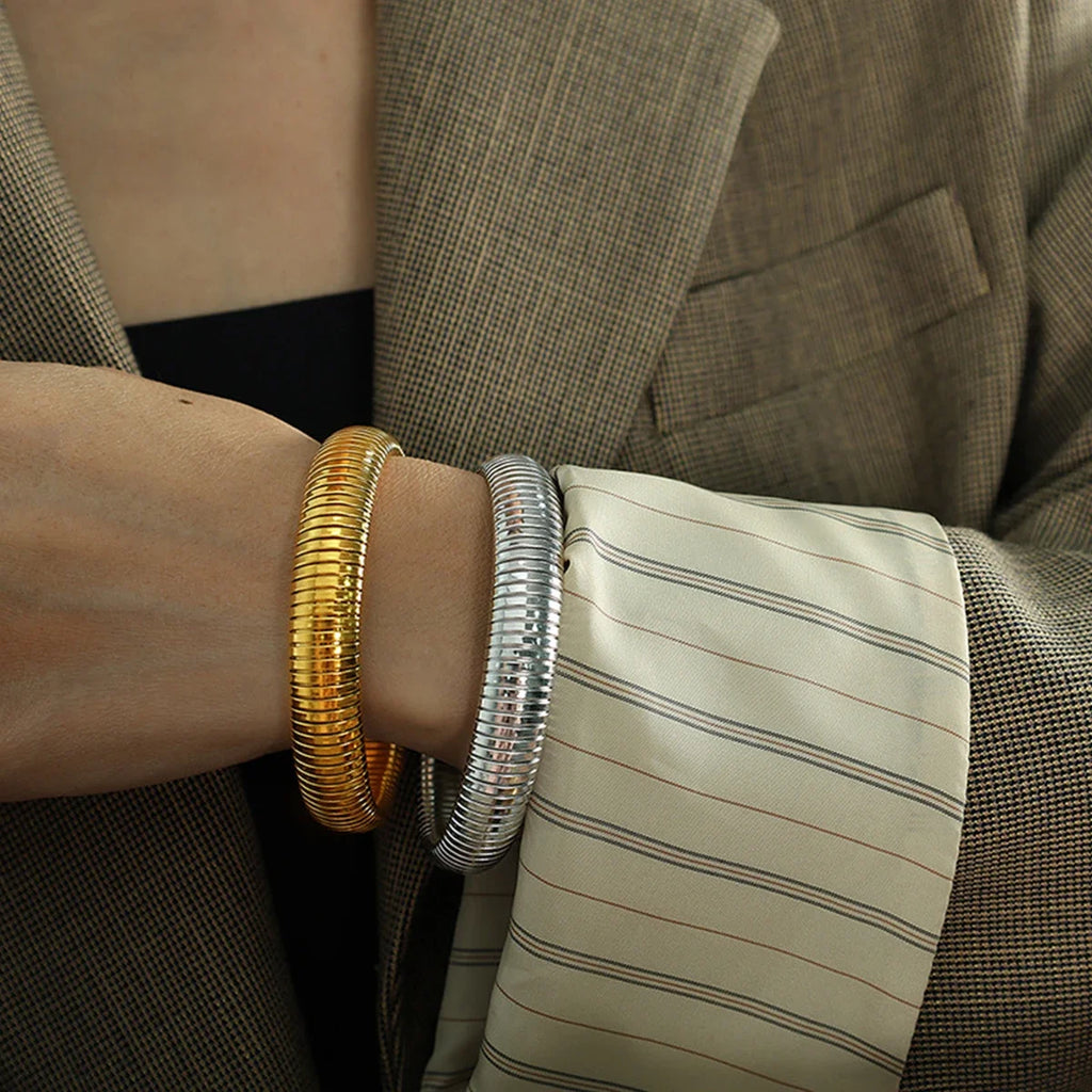 Embrace vintage elegance every day