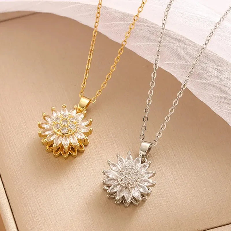 ZAKOL Bloom Pendant Necklace