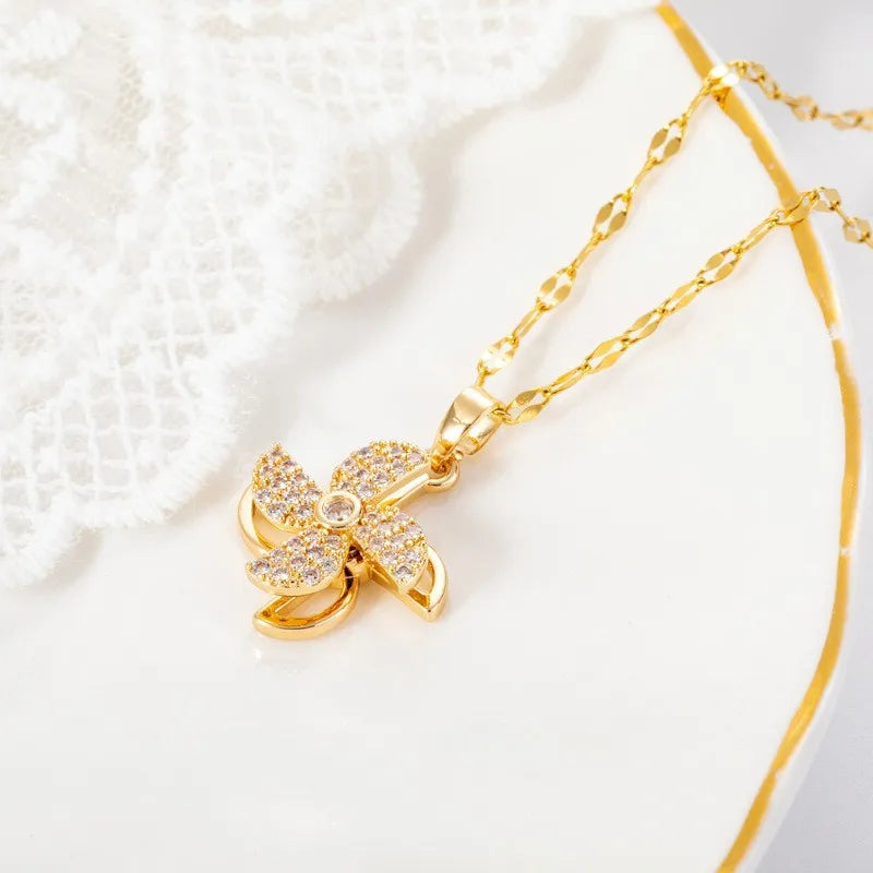 ZAKOL Bloom Pendant Necklace