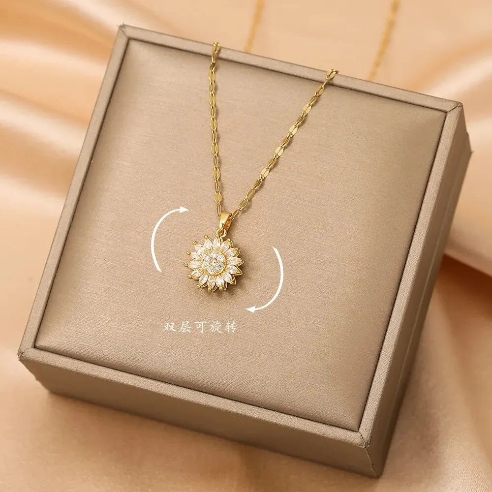 ZAKOL Bloom Pendant Necklace