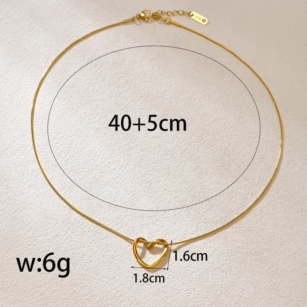 L40 titanium steel hollow heart necklace for women with a light luxury design, heart